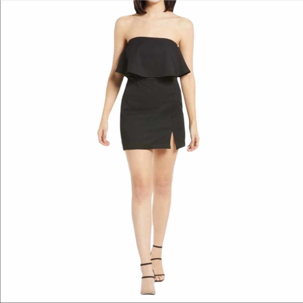 Lulu’s black strapless dress